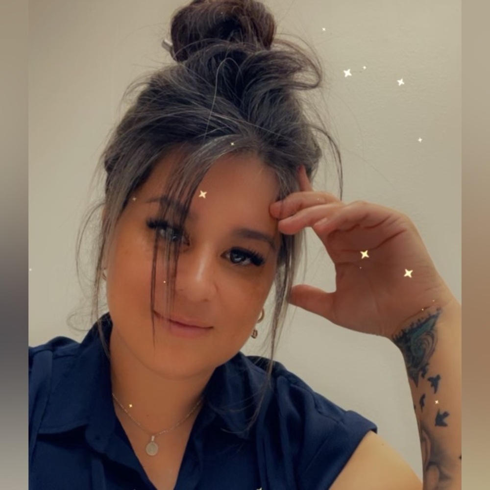 Meet your Posher, Alejandra